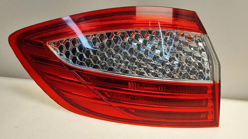 Rear/tail lights 1S7113405B