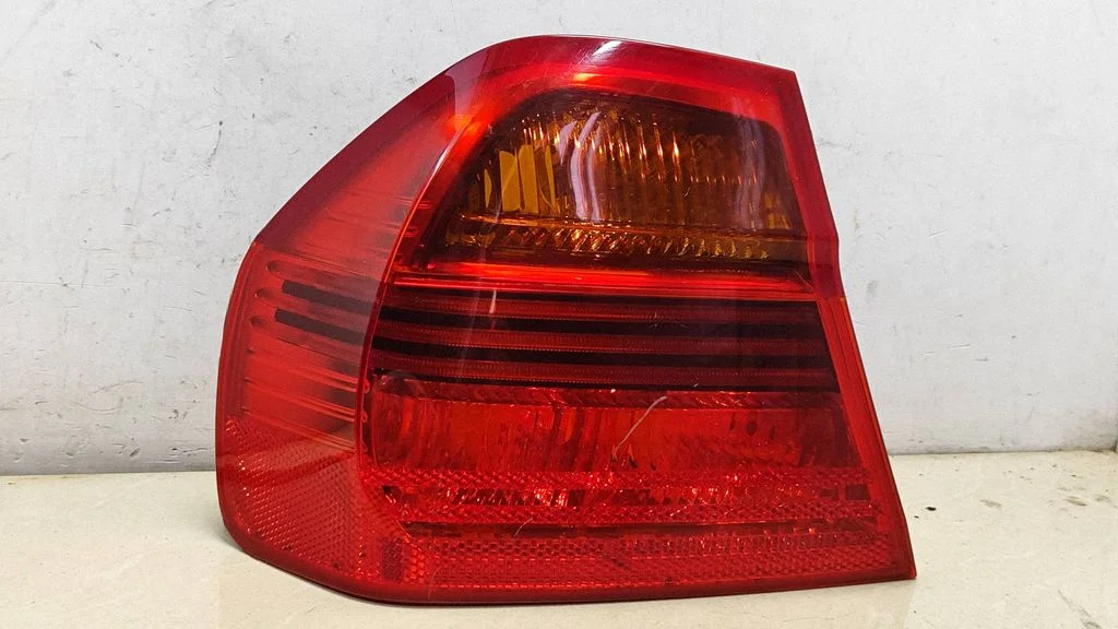 Rear/tail lights 6937457