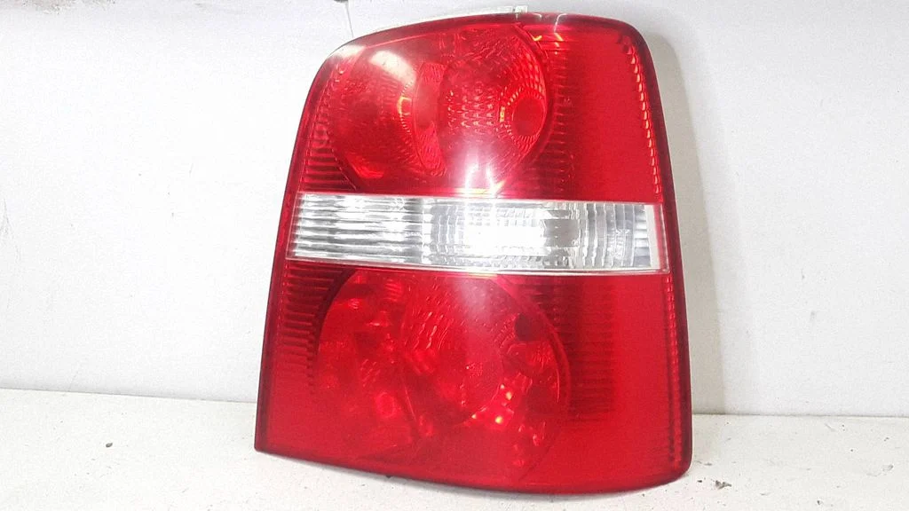 Rear/tail lights – Volkswagen Touran I (2003-2010)