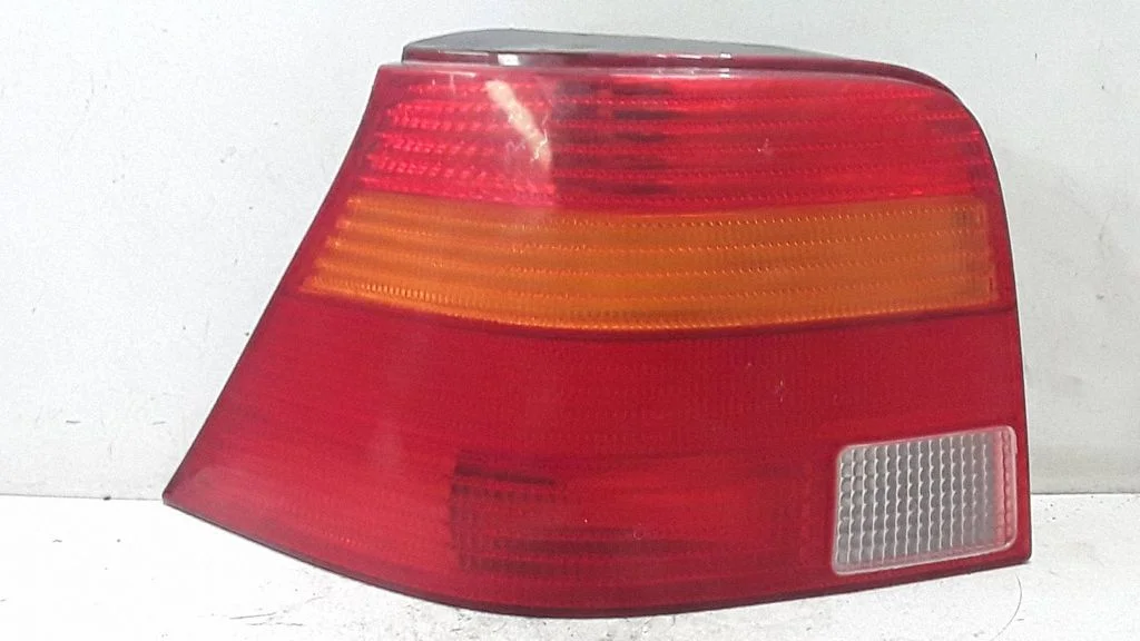 Rear/tail lights 1J6945095