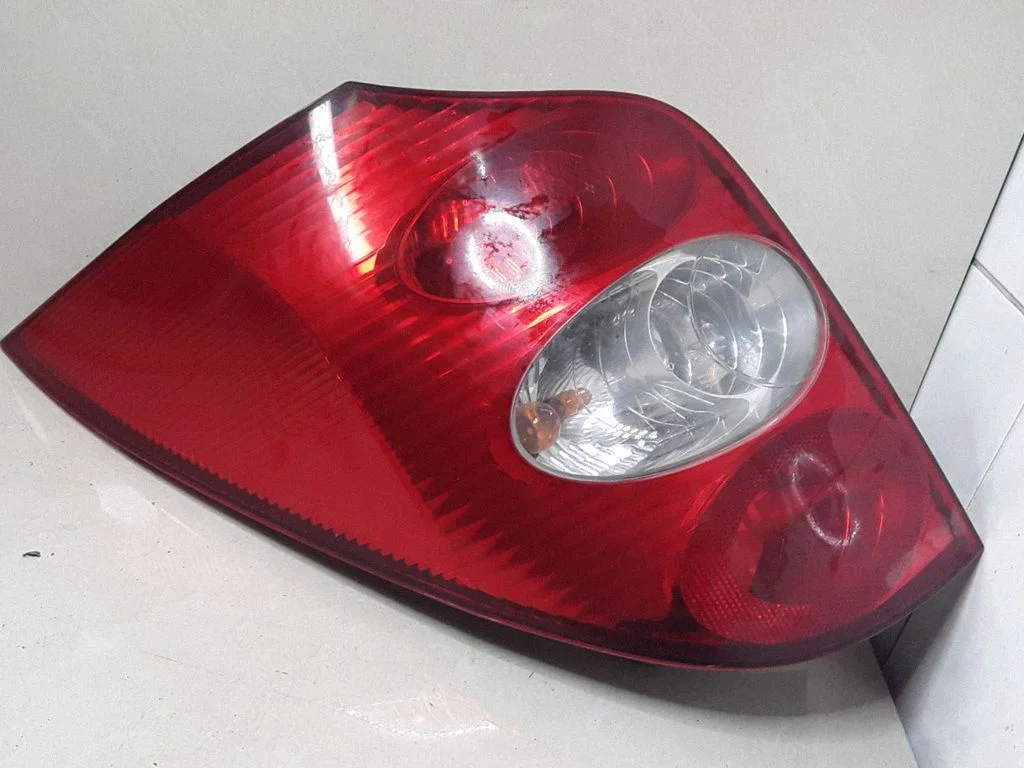 Rear/tail lights – Renault Laguna II (2001-2007)