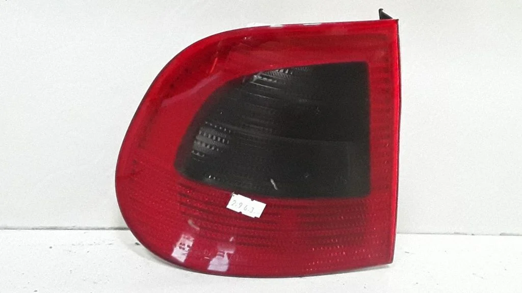 Lampa tylna w błotniku 6K5945095