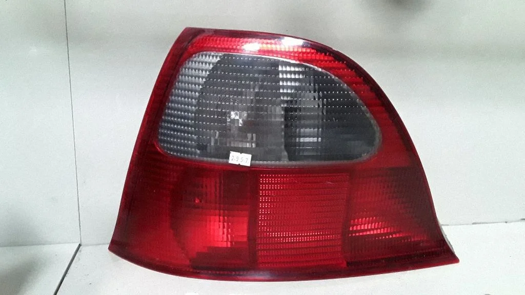 Lampa tylna w błotniku