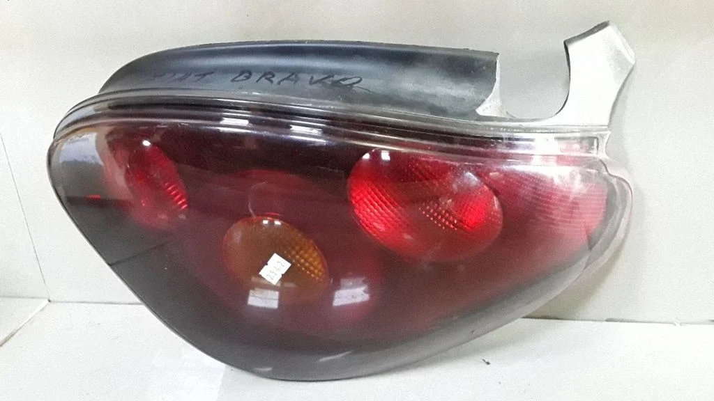 Lampa tylna w błotniku – Fiat Bravo - Brava (1996-2002)
