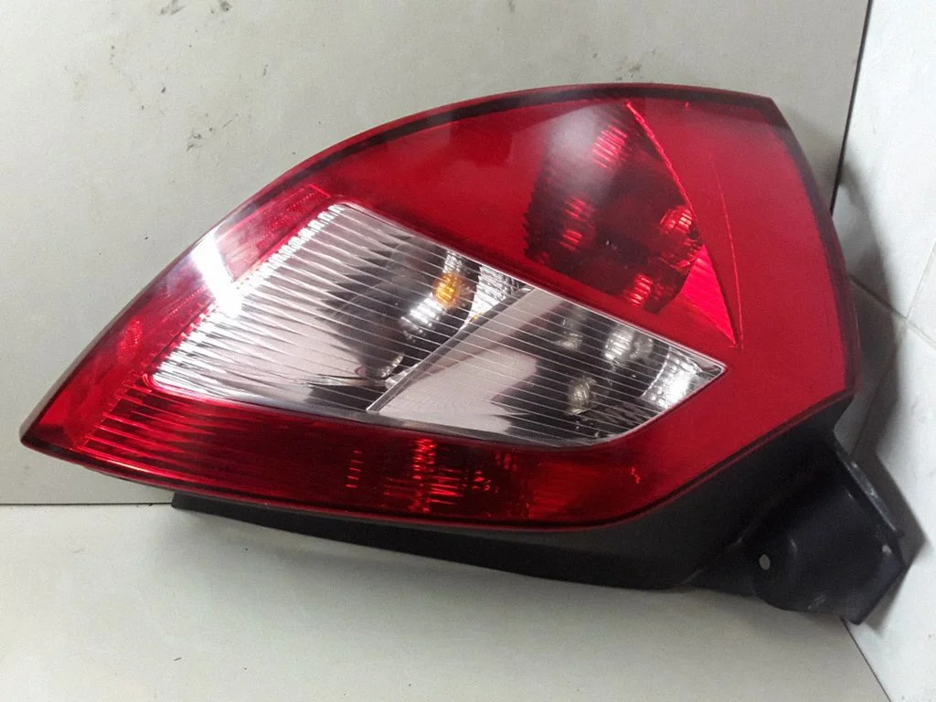 Rear/tail lights 8200073236