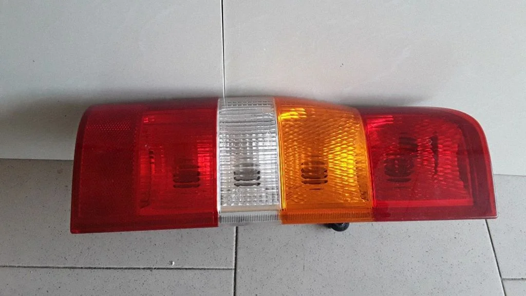 Rear/tail lights YC1X13435