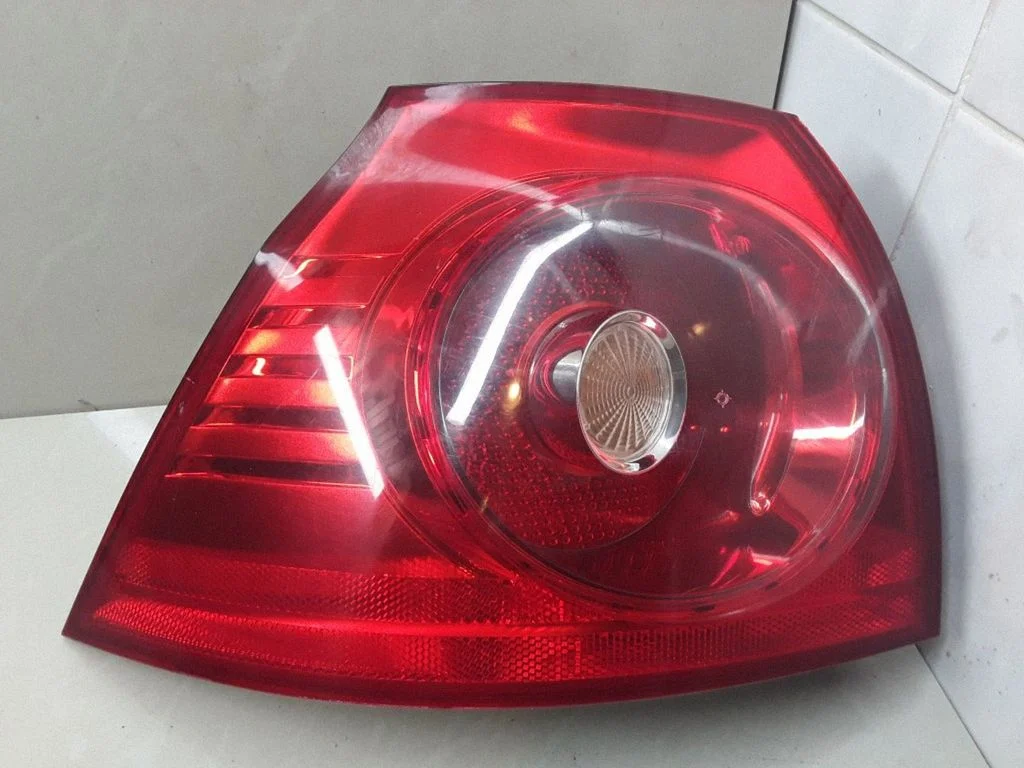 Rear/tail lights 1K6945095E
