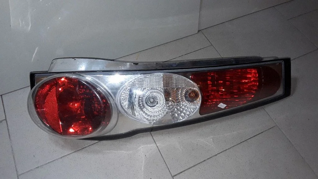 Lampa tylna w błotniku – Fiat Punto (188) (1999-2010)