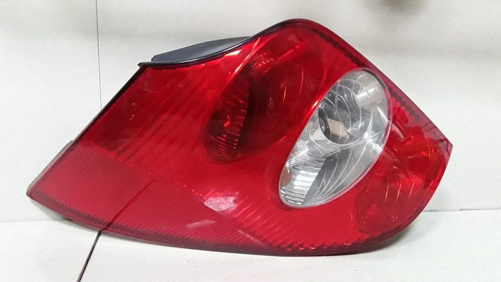 Rear/tail lights – Renault Laguna II (2001-2007)
