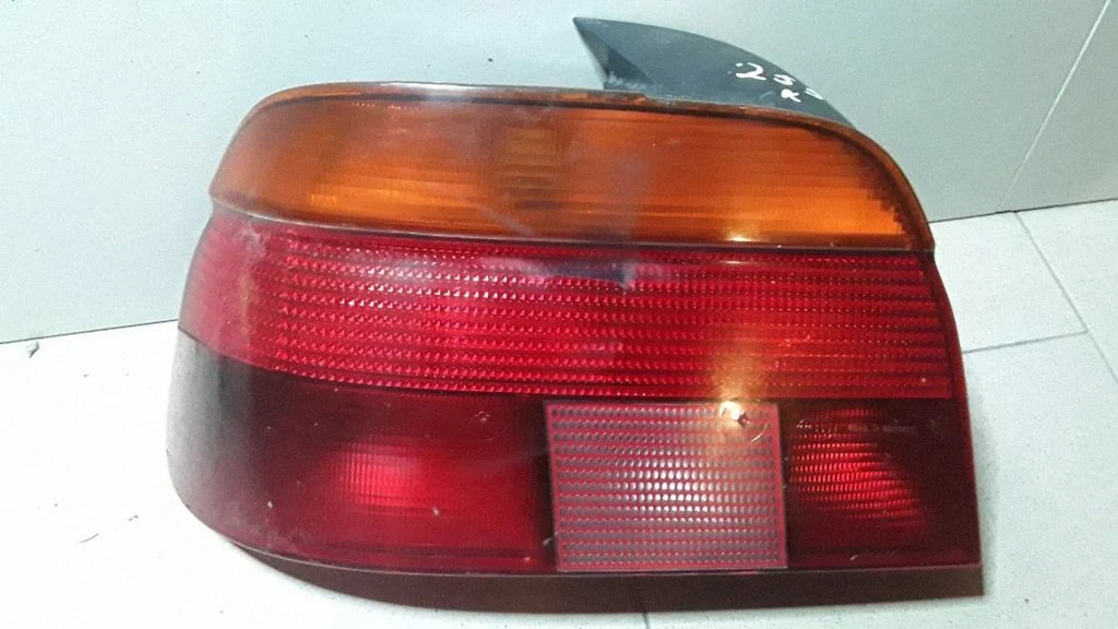 Rear/tail lights 2VP00724001