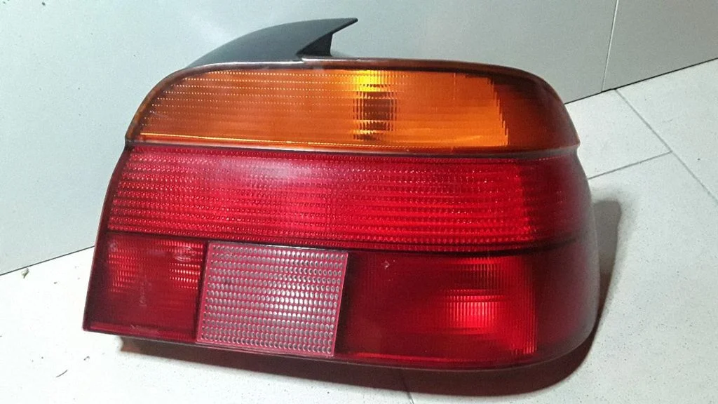 Rear/tail lights 8358032