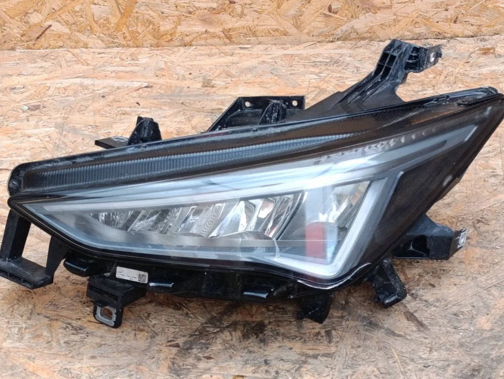 Reflektor 10F941007H – Cupra Born (2021-)