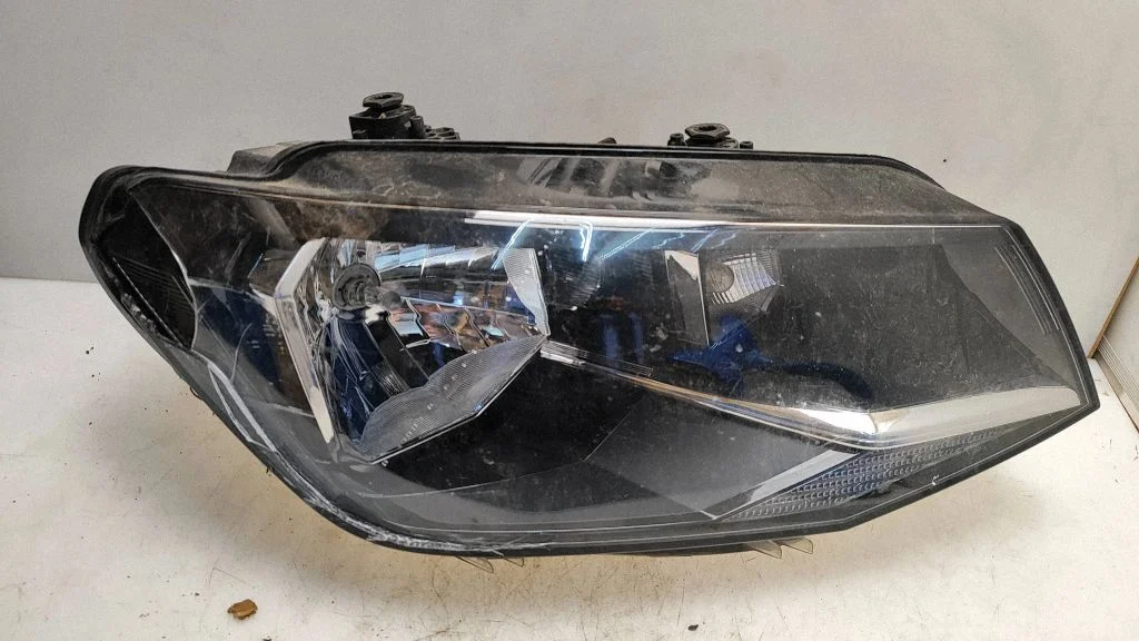 Reflektor – Volkswagen Caddy (2015-2020)