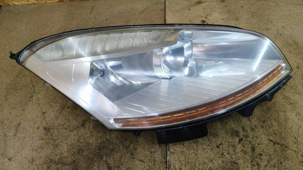 Headlight/headlamp – Citroen C4 I (2004-2010)