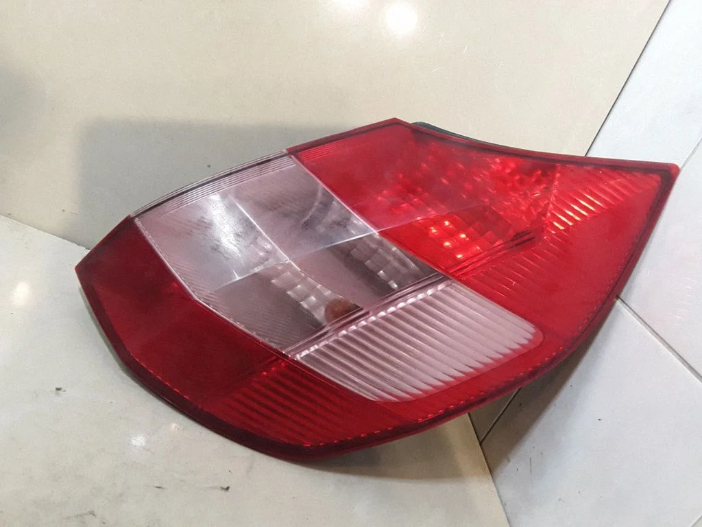 Tagatuli keres 8200127702E