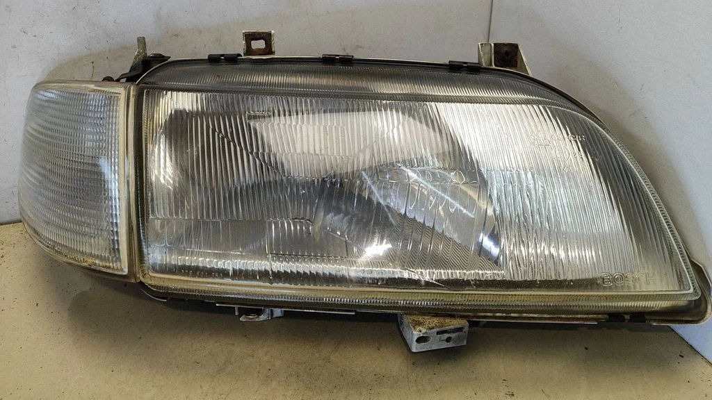 Headlight/headlamp 0301048302