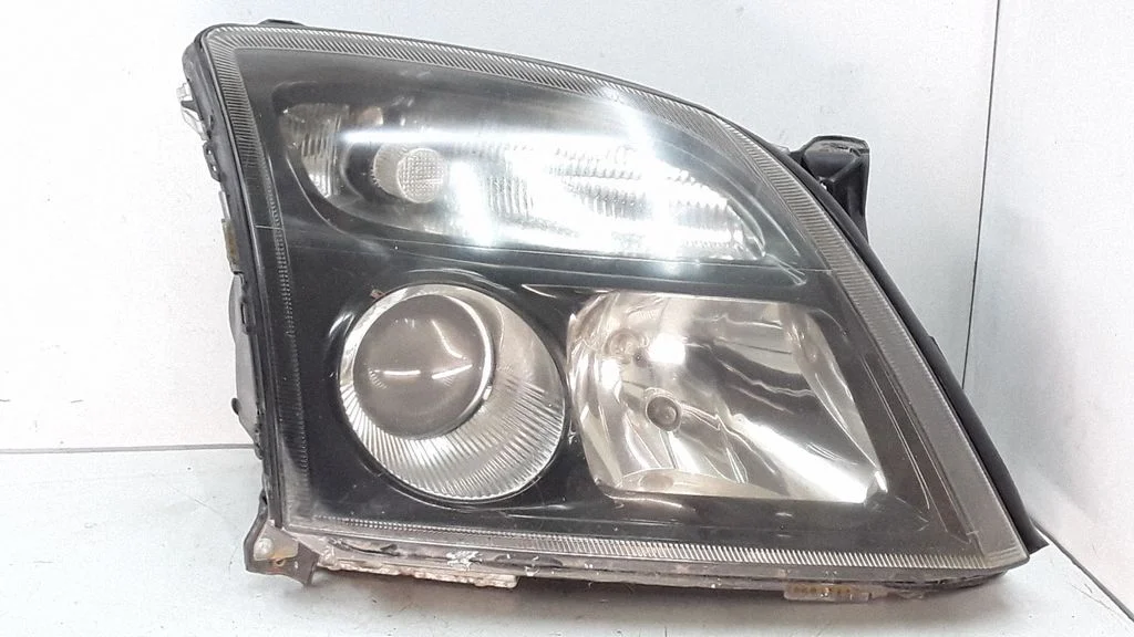 Reflektor – Opel Vectra C (2002-2005)