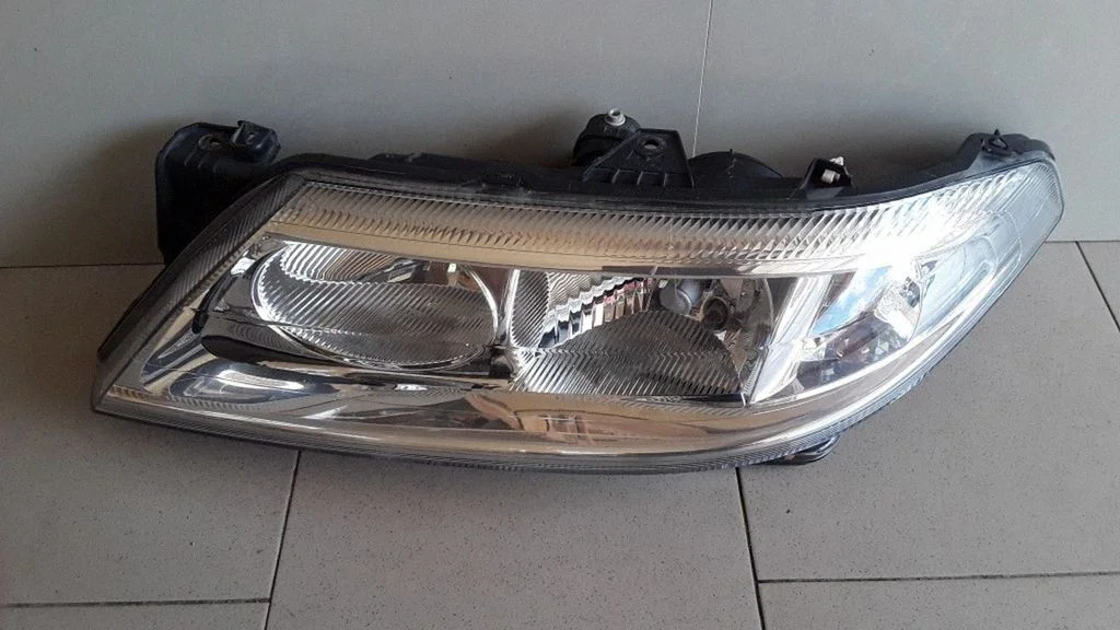 Headlight/headlamp – Renault Laguna II (2001-2007)