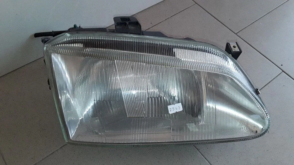 Headlight/headlamp – Renault Scenic I (1996-2003)