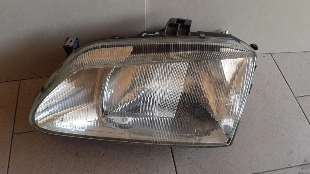 Headlight/headlamp – Renault Scenic I (1996-2003)