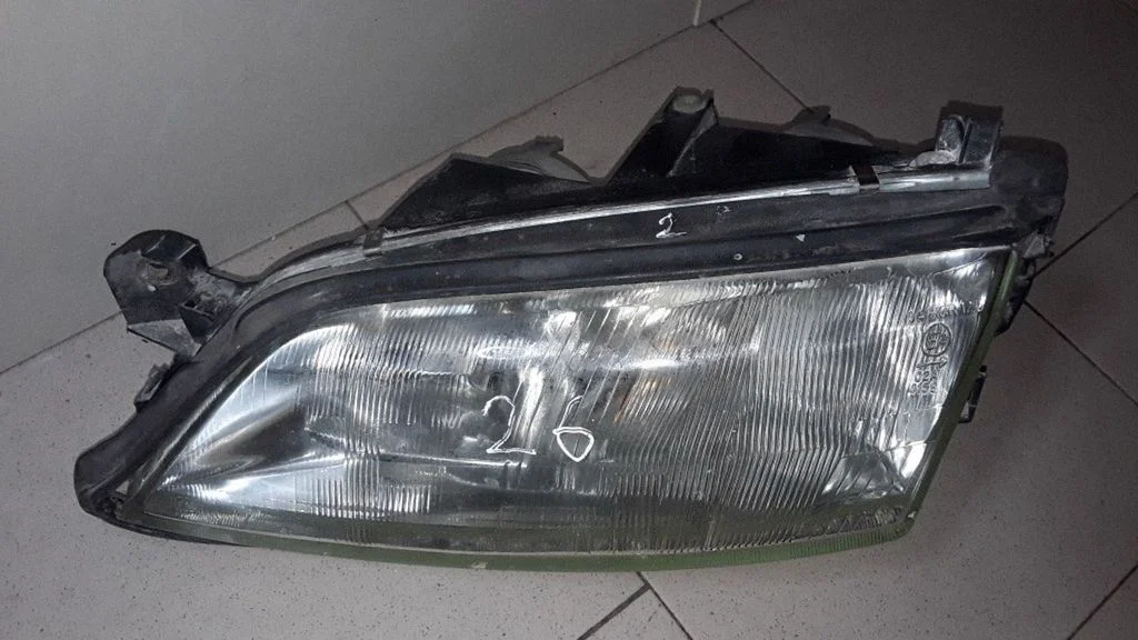Reflektor – Opel Vectra B (1996-2002)