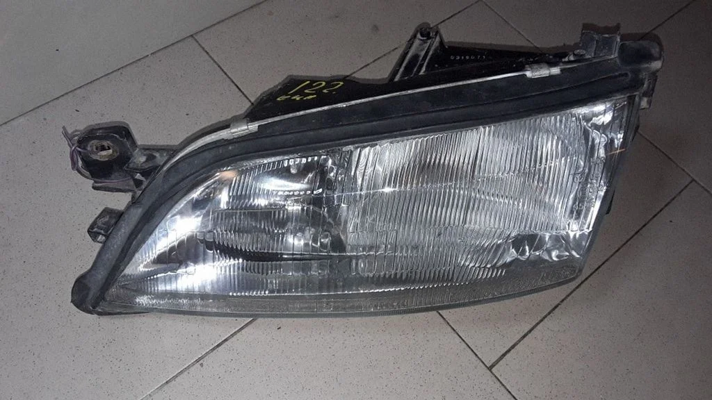 Reflektor – Opel Vectra B (1996-2002)