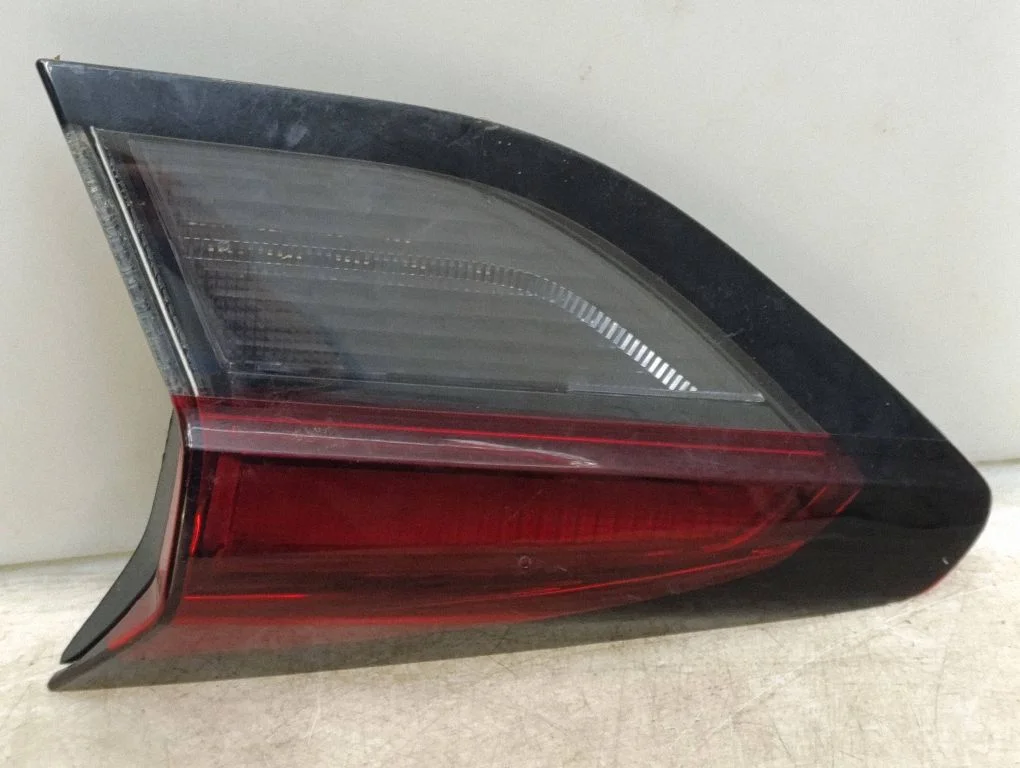 Tailgate rear/tail lights 9830096180