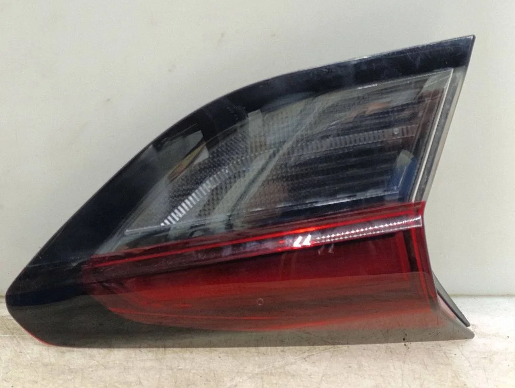 Tailgate rear/tail lights 9830097780