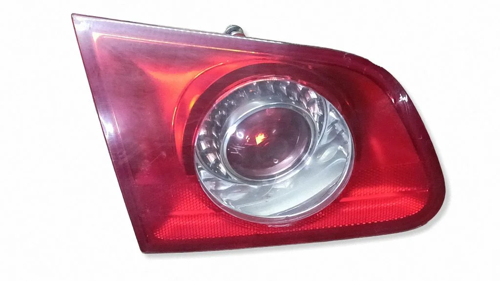 Lampa tylna w klapie 3C9945093