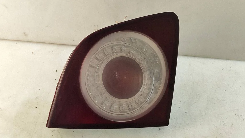 Lampa tylna w klapie 89037923