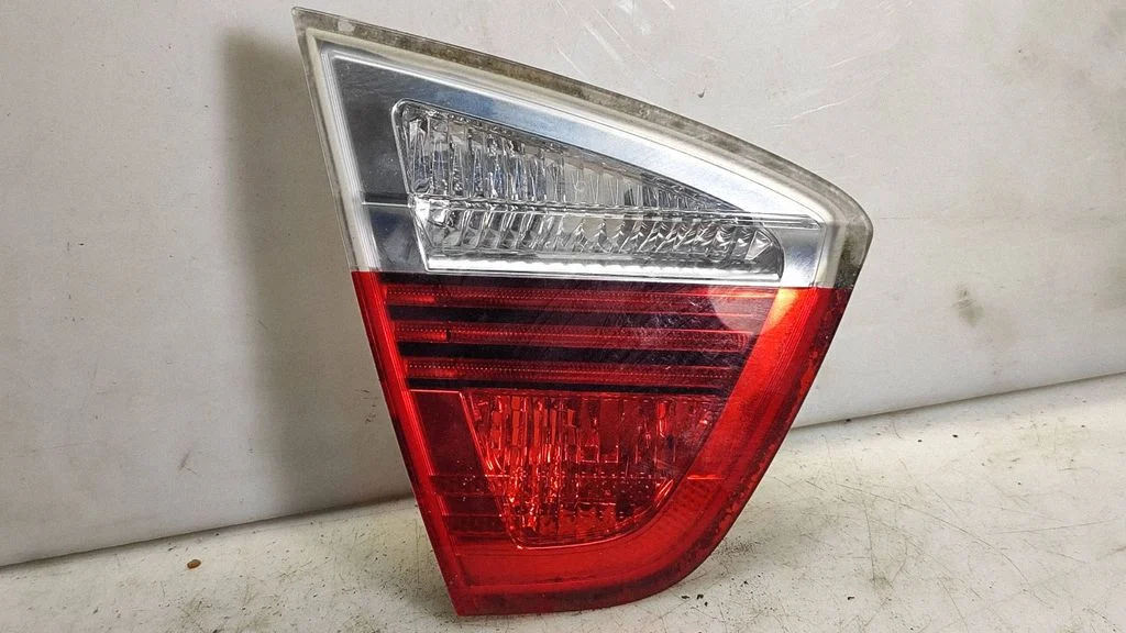 Tailgate rear/tail lights 276401