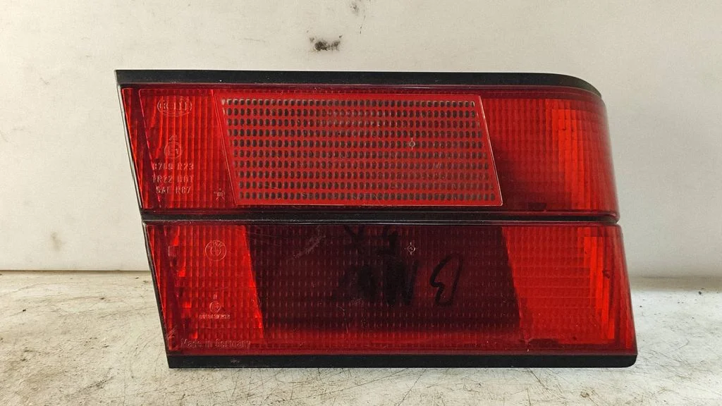 Tailgate rear/tail lights – BMW 5 Series E34 (1988-1996)