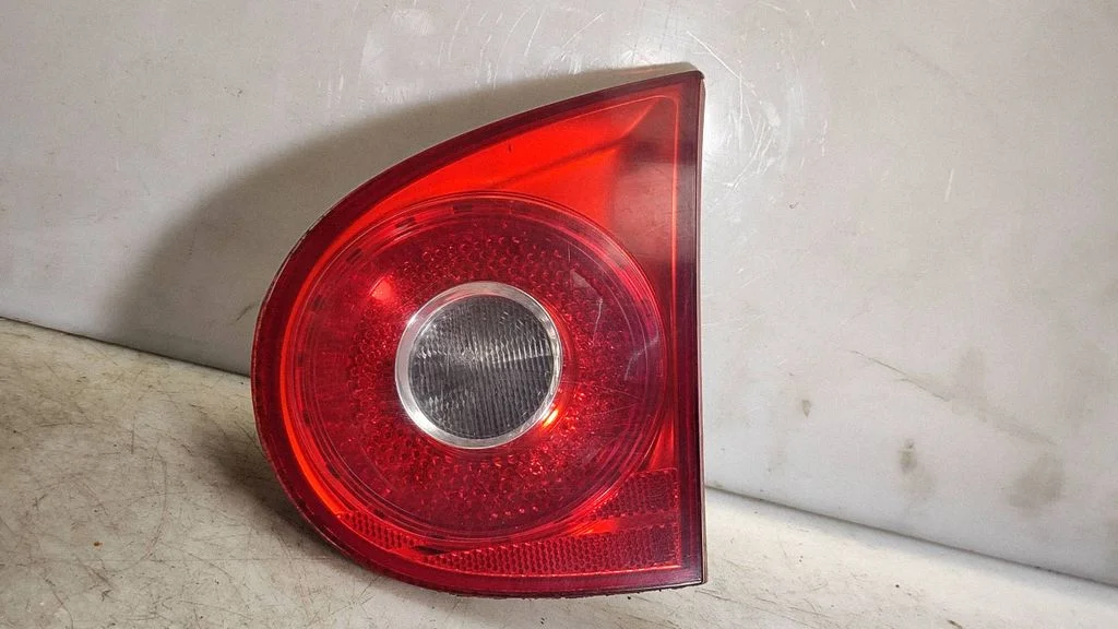 Tailgate rear/tail lights 1K6945094E