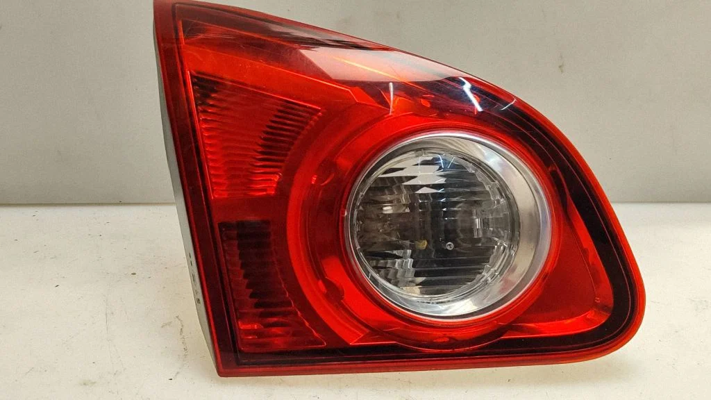 Tailgate rear/tail lights 26555JD800
