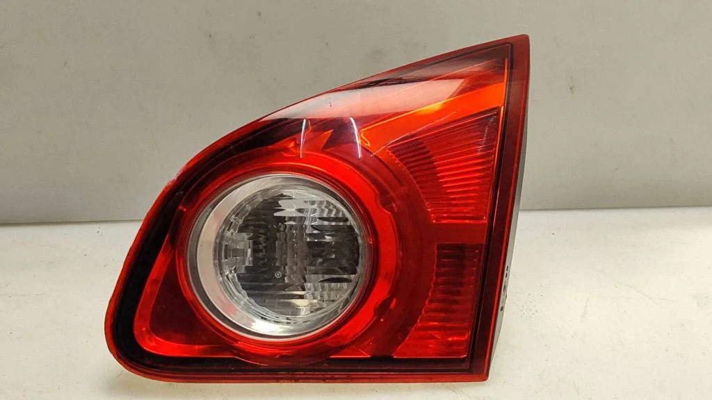 Tailgate rear/tail lights 26550JD800