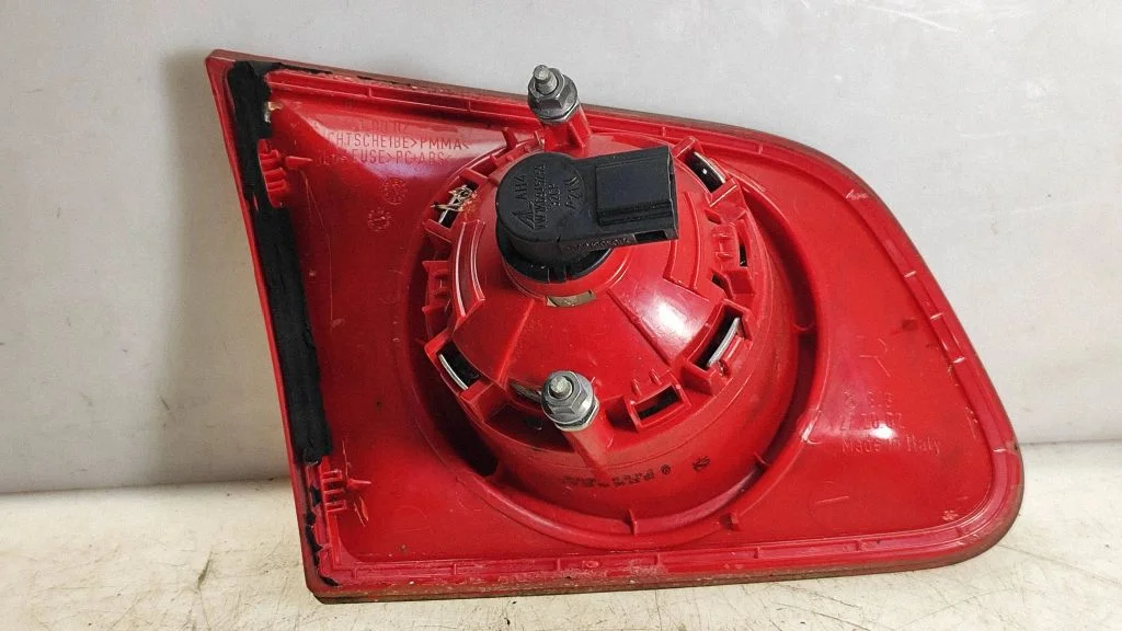 Tailgate rear/tail lights 3C9945094