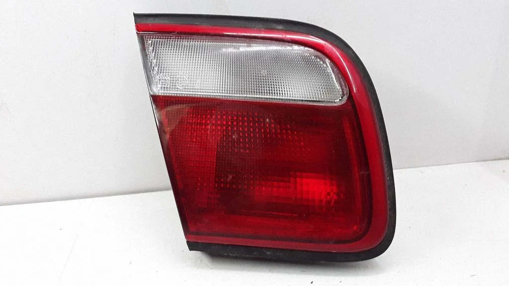 Tailgate rear/tail lights – Mazda Xedos 6 (1992-2000)