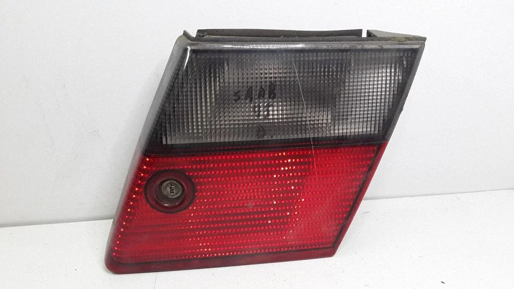 Tailgate rear/tail lights – Saab 9-5 (1998-2005)