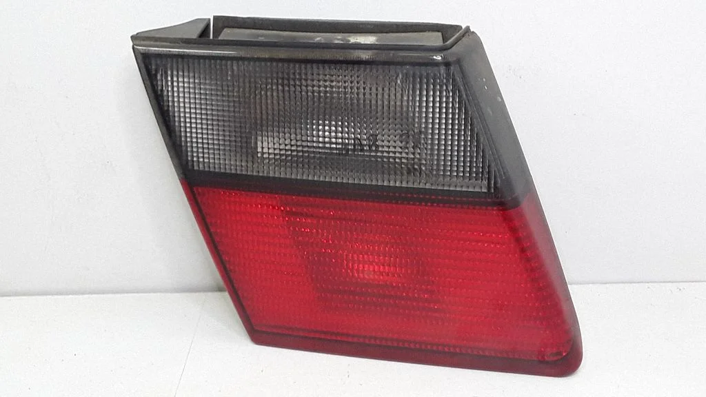 Tailgate rear/tail lights – Saab 9-5 (1998-2005)