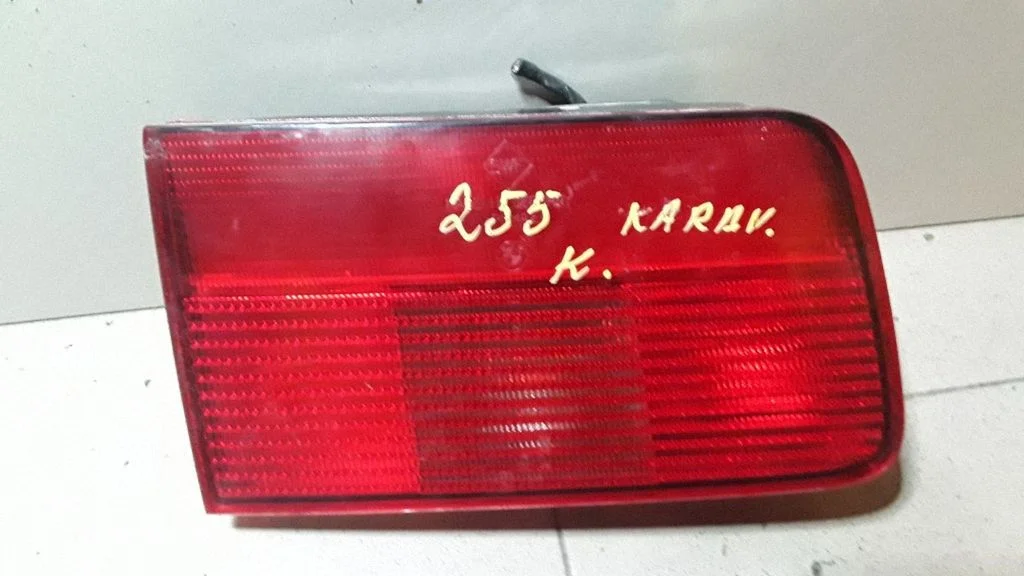 Tailgate rear/tail lights 8371325