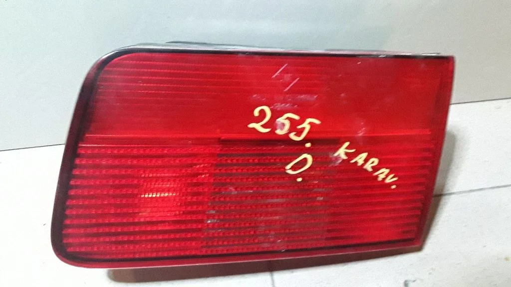 Tailgate rear/tail lights 8371326