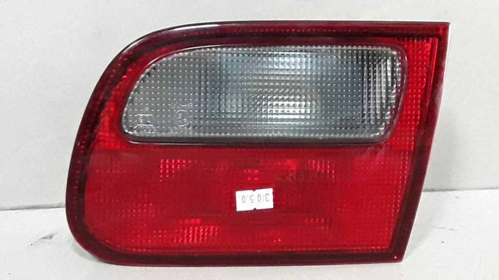 Tailgate rear/tail lights 0431124R