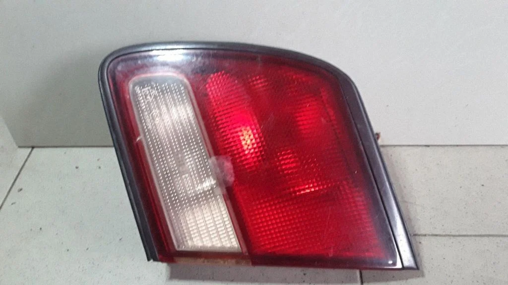 Tailgate rear/tail lights 0431613R