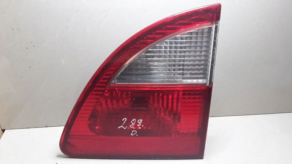 Tailgate rear/tail lights 2NR964365026