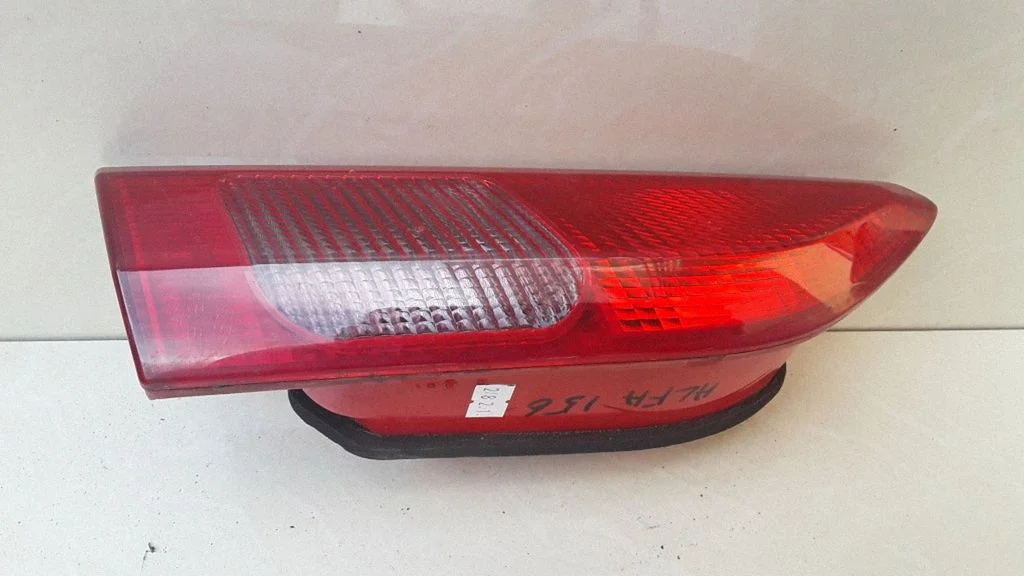 Tailgate rear/tail lights – left