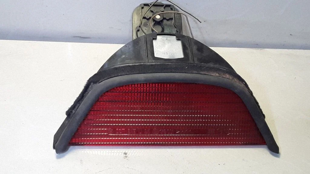 Third/center stoplight – BMW 5 Series E39 (1996-2003)