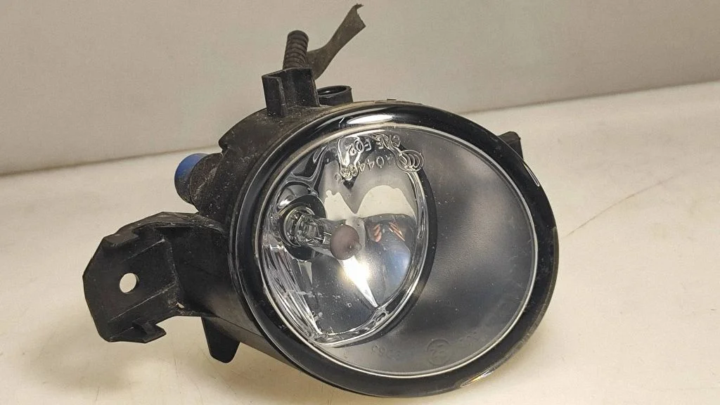 Front fog light 89210439