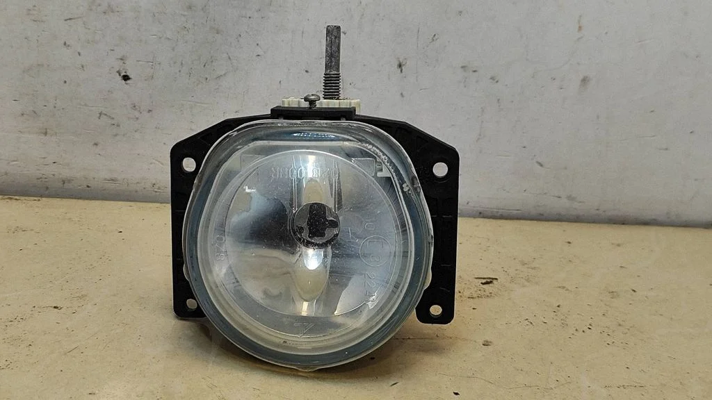 Priekšējais miglas lukturis 01357925080