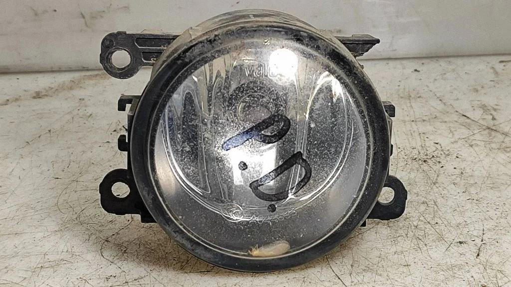 Front fog light 89210094
