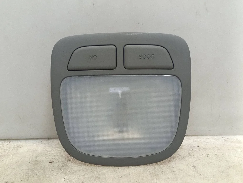 Tagaistmete valgustustuli – Hyundai Santa Fe (2006-2012)